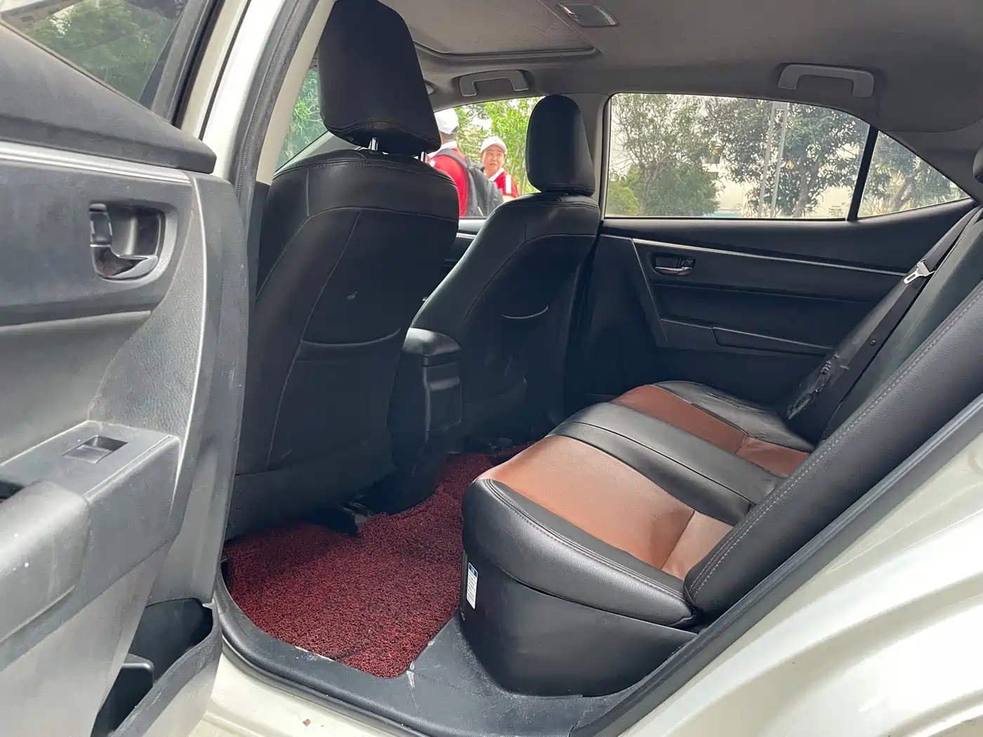 Toyota Levin Twin Engine E+ 2019 1.8PH GS E-CVT Elite Sunroof Edition фото 5