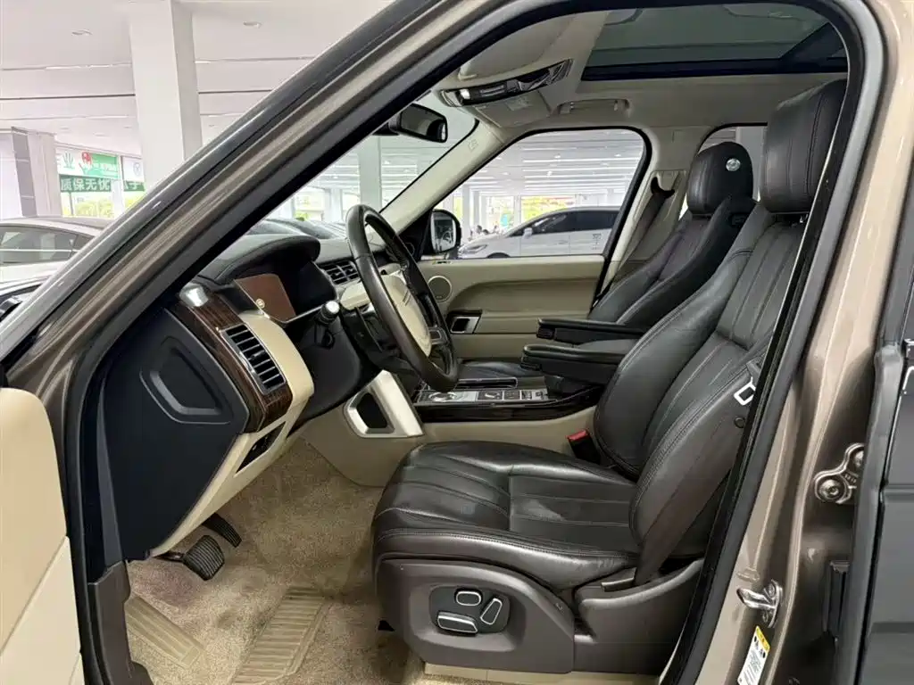 Land Rover Range Rover 2015 3.0 TDV6 Vogue фото 5