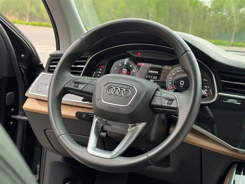 Audi Q7 2023 55 TFSI quattro S Premium фото 12