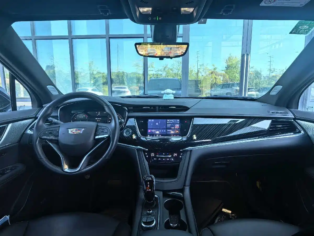 Cadillac XT6 2022 2.0T 6-Seater 4WD Luxury Edition фото 6