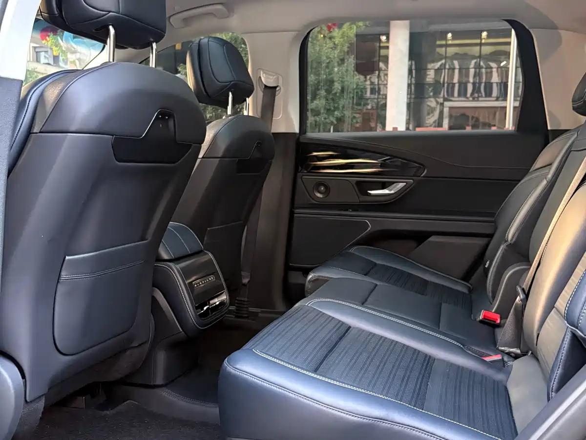 LINCOLN NAVIGATOR