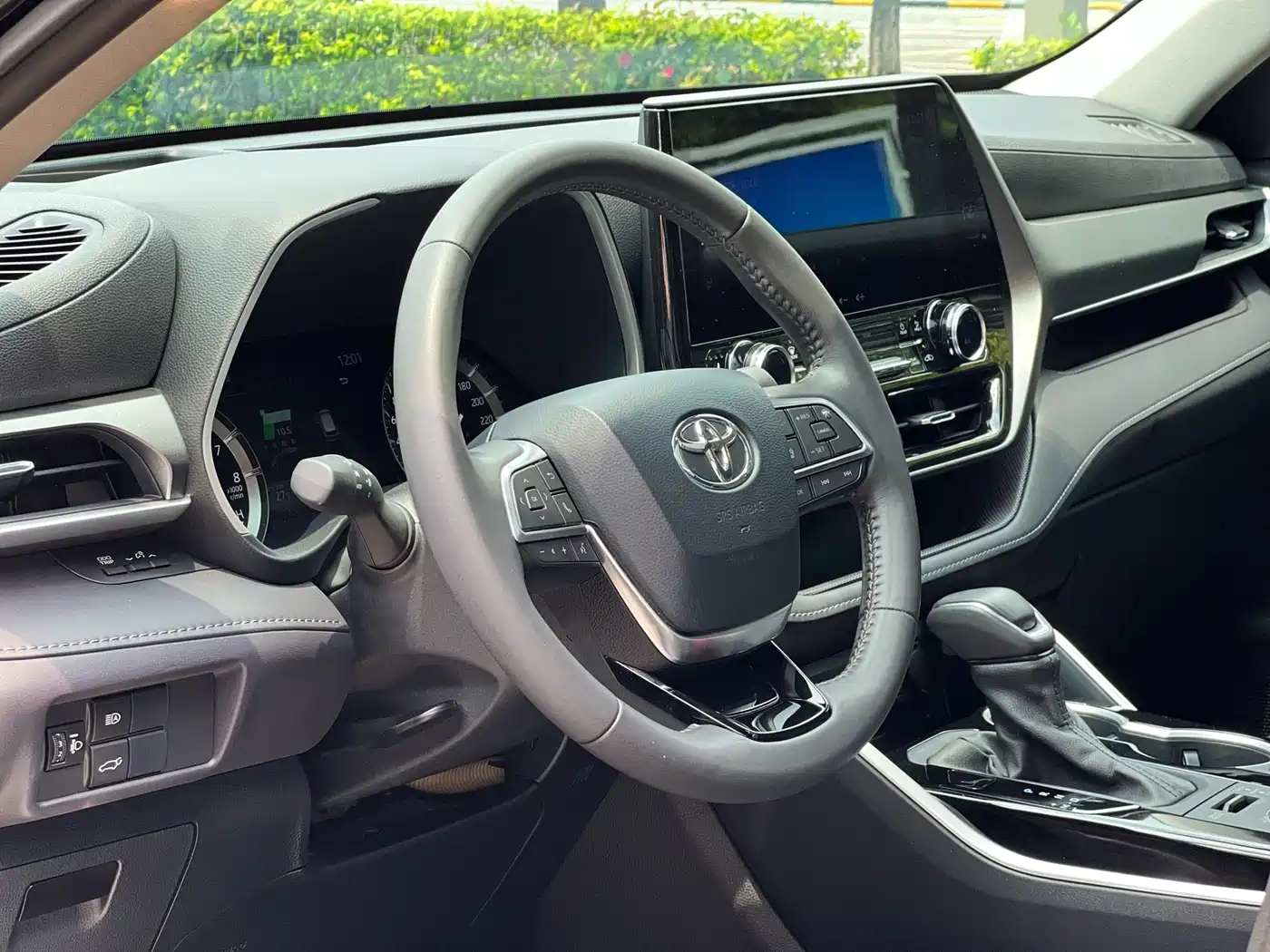 Toyota Highlander 2022 380T 4WD Premium 7-Seater фото 29