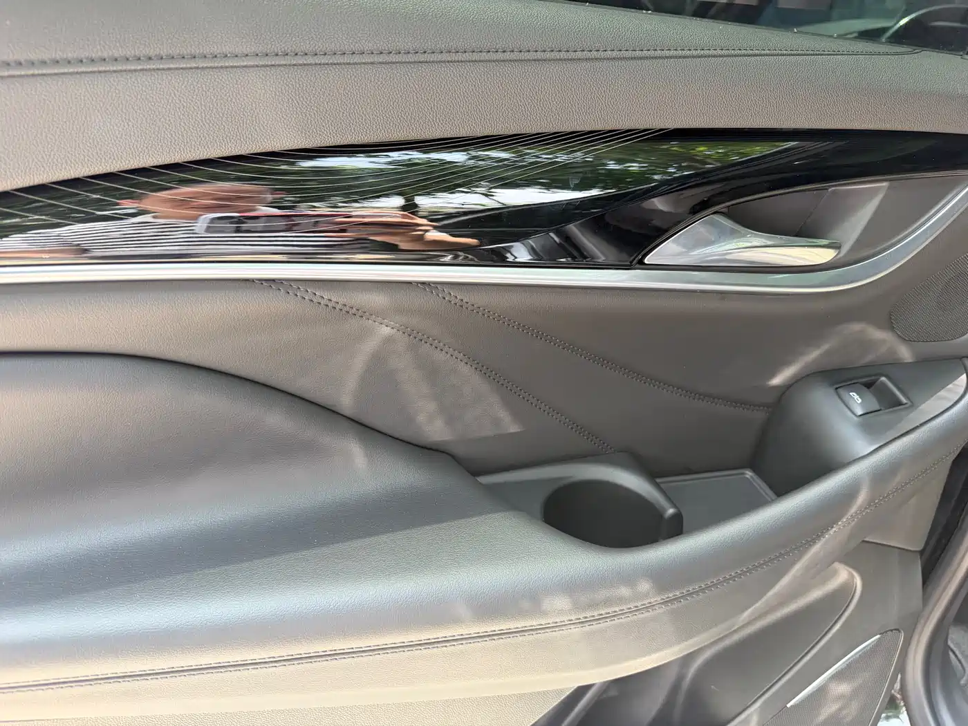 Buick Enclave 2022 652T 4WD Exclusive Flagship 7-Seater фото 15