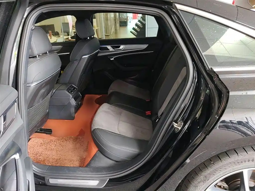 Audi A6L 2023 Facelift 40 TFSI Luxury Dynamic фото 24