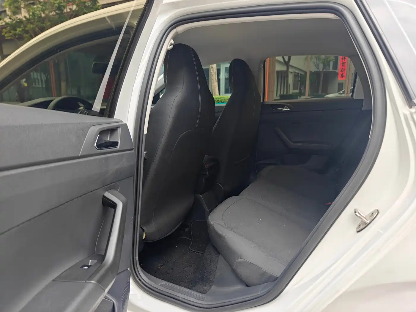 Volkswagen Polo 2023 Facelift Plus 1.5L Auto Joyful Living Edition фото 7