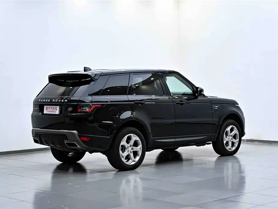 Land Rover Range Rover Sport PHEV 2020 P400e SE фото 3