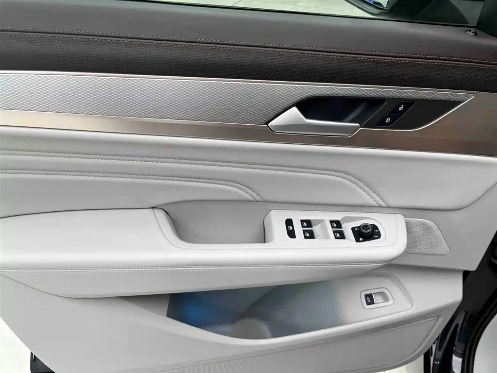 Volkswagen Talagon 2023 380TSI 4WD R-Line Touring Edition фото 8