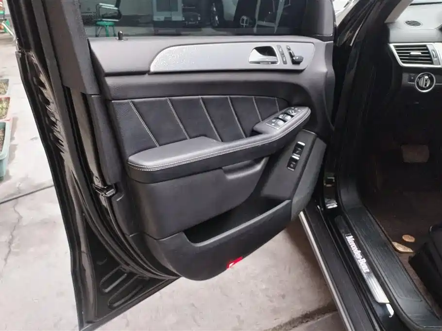 Mercedes-Benz GL-Class 2015 GL 400 4MATIC Sport фото 7