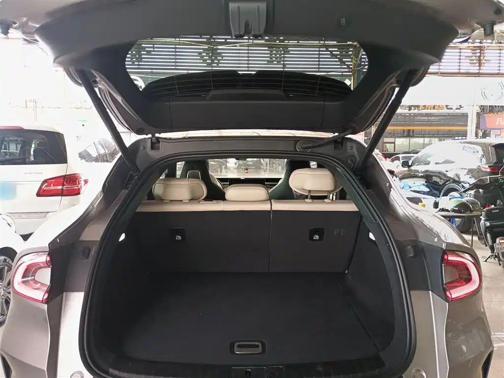 Xiaomi Auto Xiaomi YU7 2025 Extended Range RWD Edition фото 11