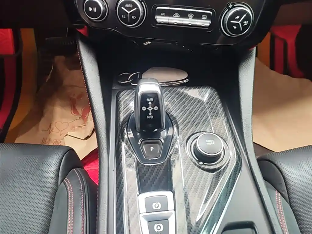 Lynk & Co 02 2018 2.0T DCT AWD Pro Edition China V фото 14