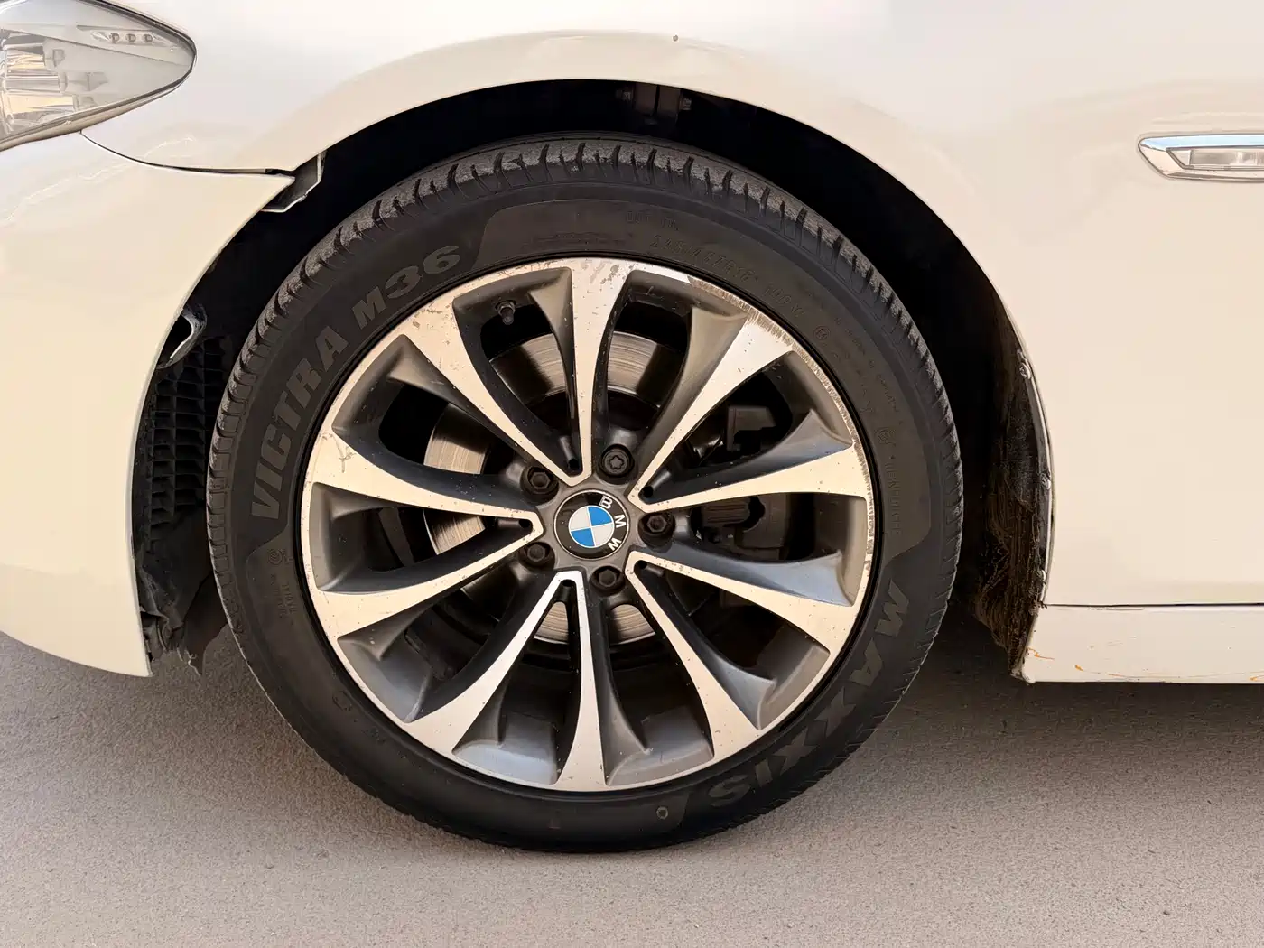 BMW 5 Series 2011 523Li Luxury фото 9