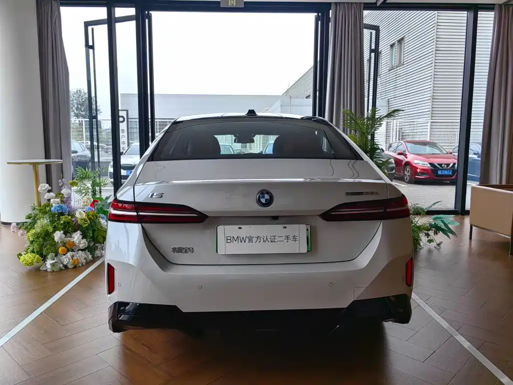 BMW i5 2026 2025 eDrive 35L M Sport Package