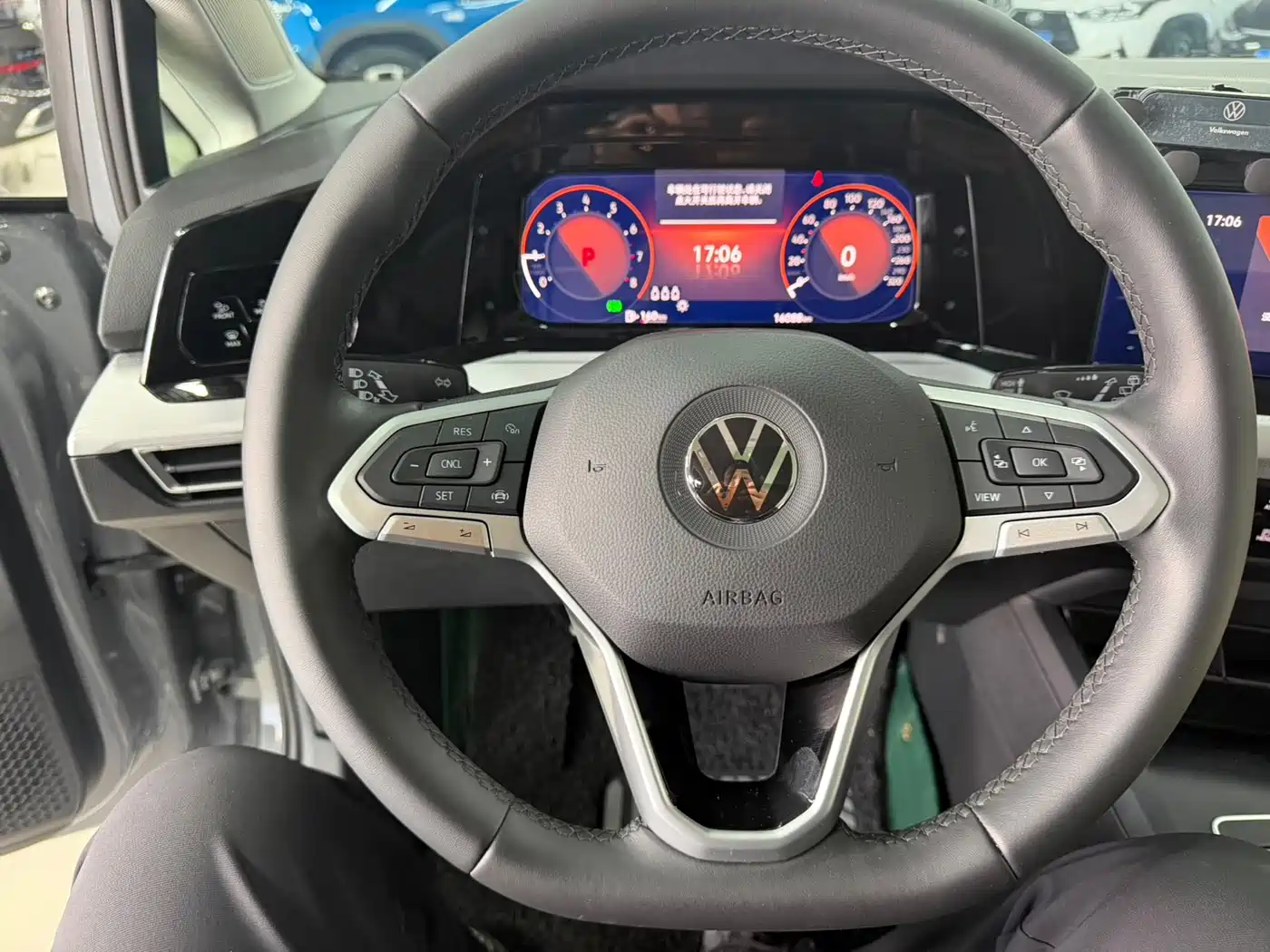 Volkswagen Golf 2021 280TSI DSG 30th Anniversary Edition фото 10