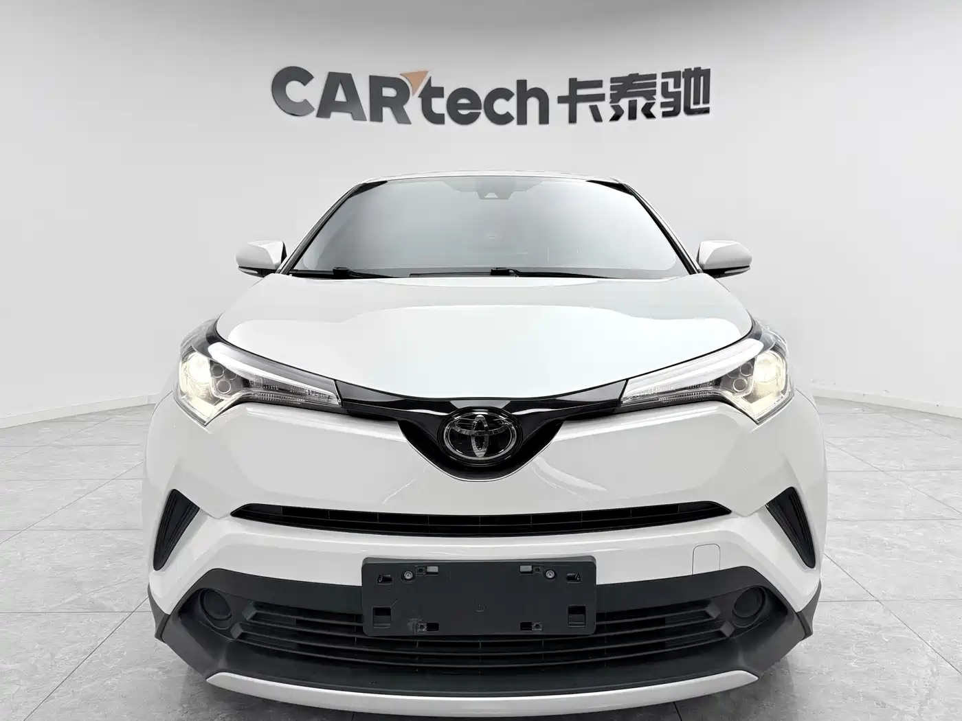 Toyota IZOA 2020 2.0L Yi Dong Edition фото 2