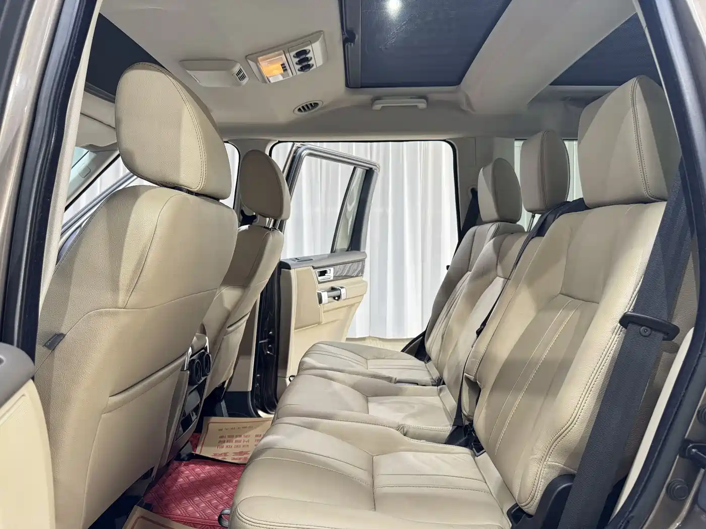 Land Rover Discovery 2013 3.0 SDV6 HSE Diesel фото 14