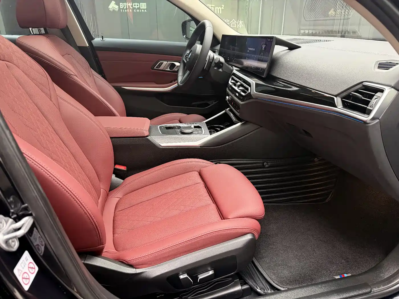 BMW 3 Series 2024 325Li M Sport Shadowline Package фото 21