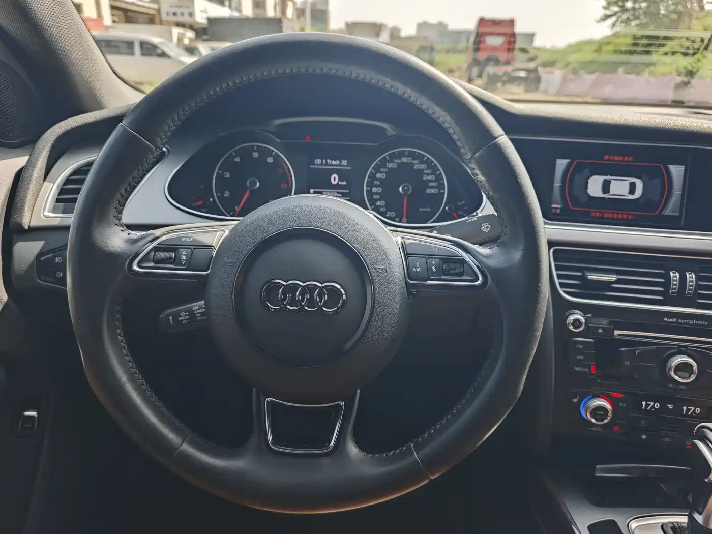 Audi A4L 2015 35 TFSI Auto Comfort фото 10