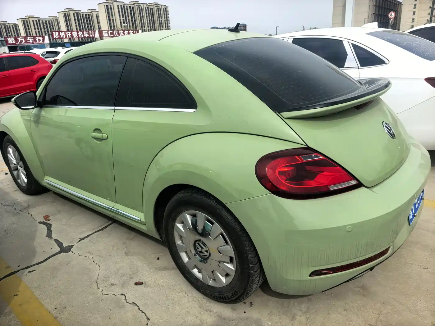 VOLKSWAGEN BEETLE