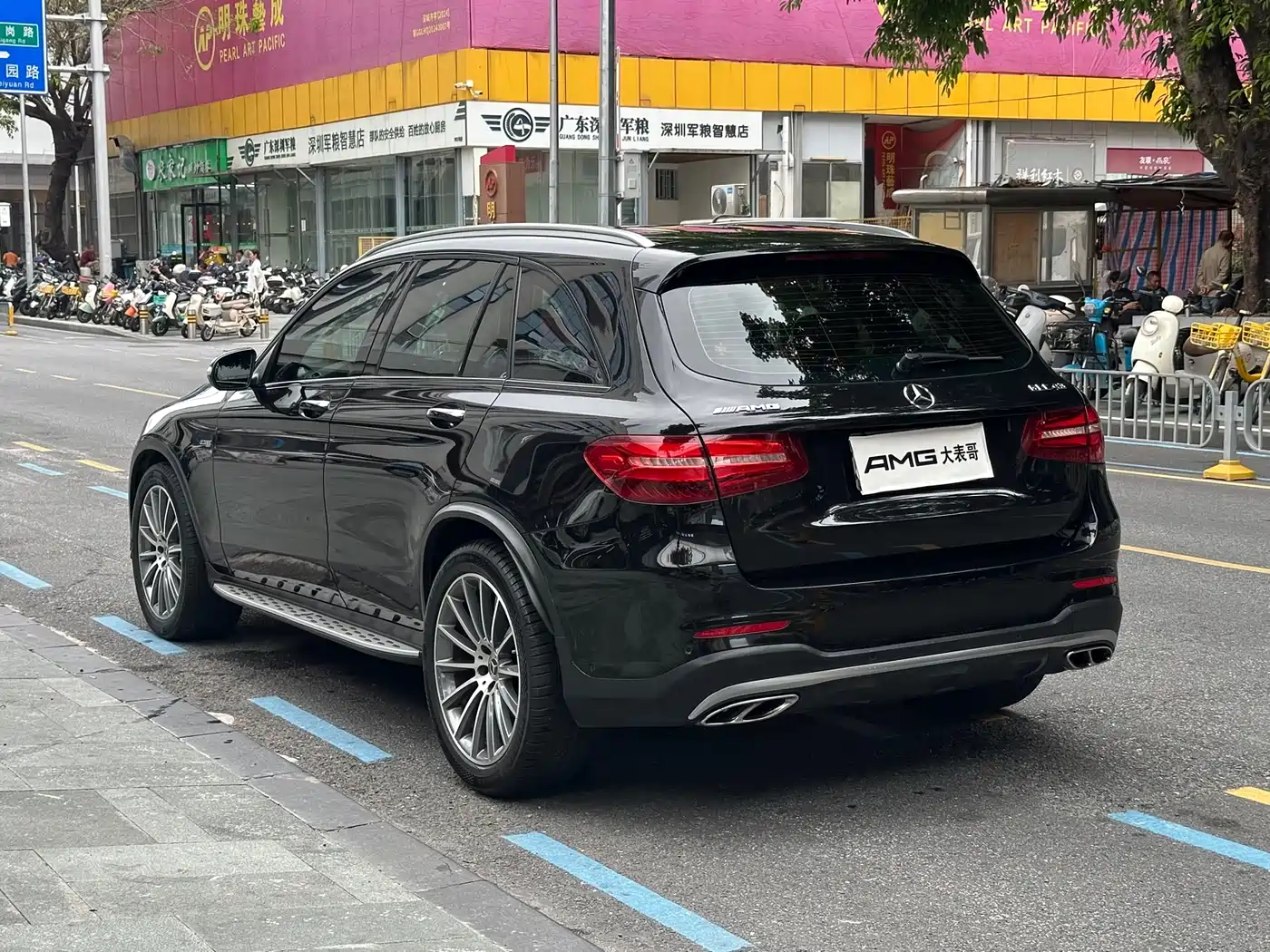 Mercedes-Benz GLC AMG 2017 AMG GLC 43 4MATIC фото 13