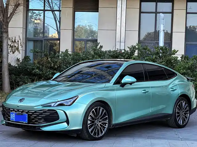 MG MG7 2023