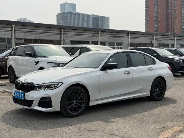 BMW 3 SERIES