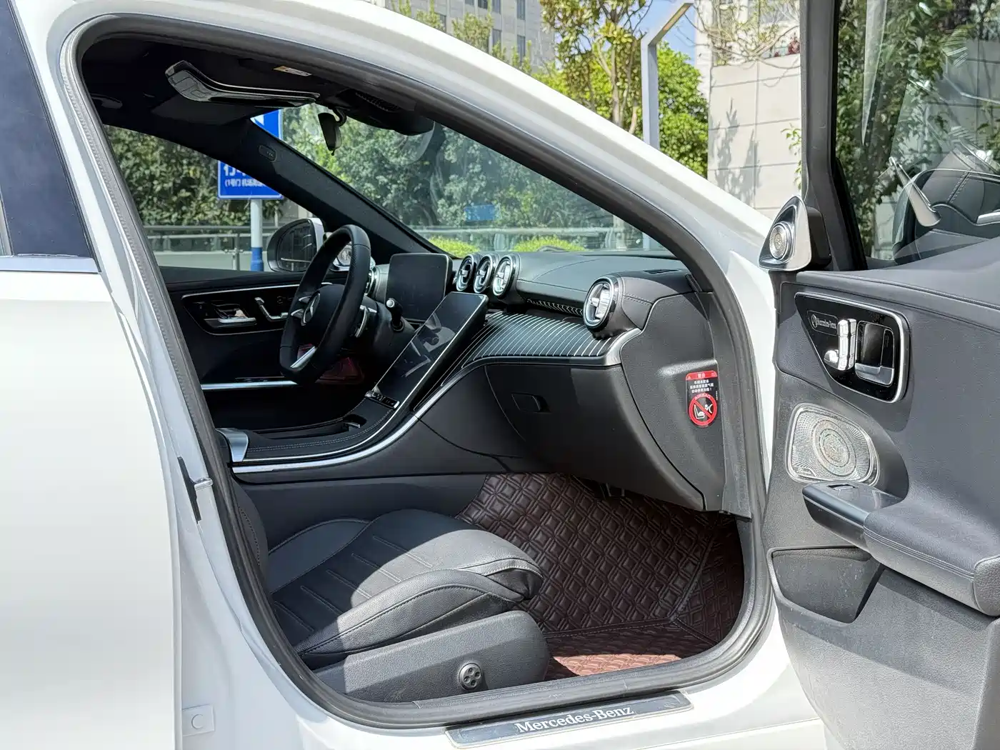 Mercedes-Benz C-Class 2023 Facelift C 260 L Sport Edition фото 9