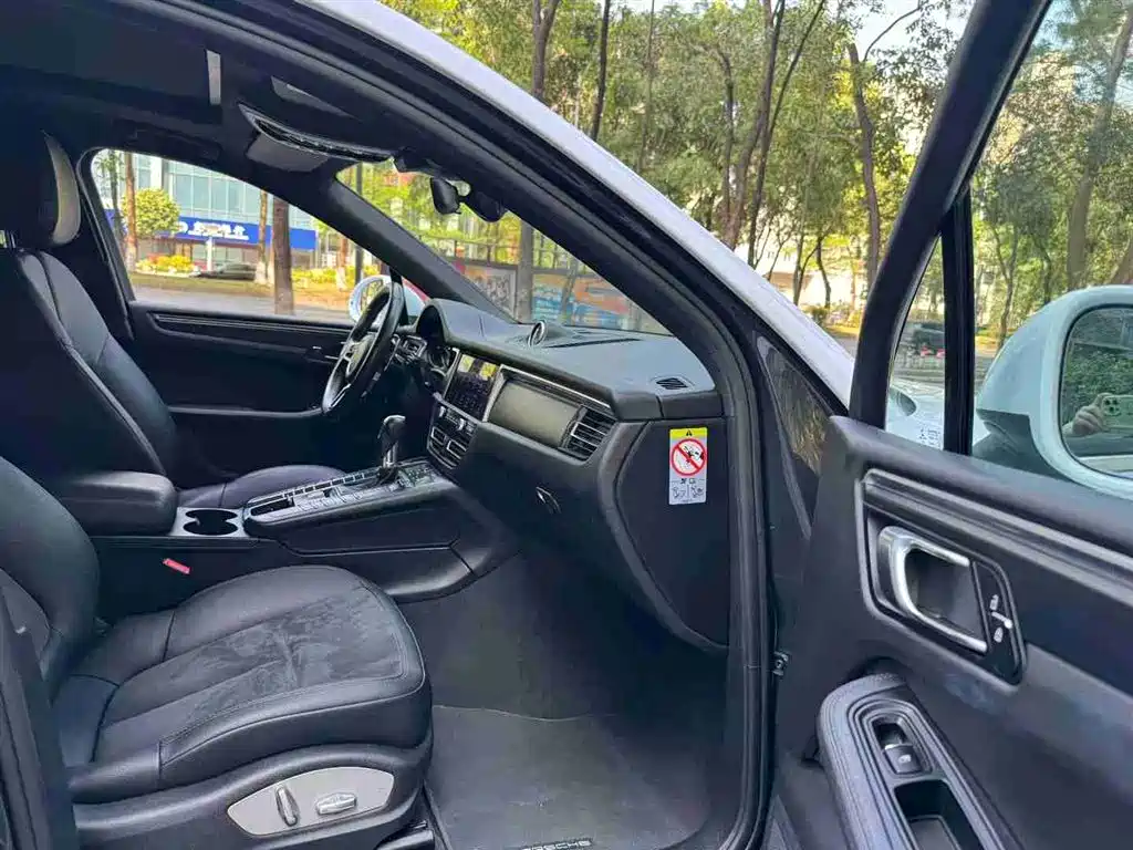 Porsche Macan 2018 Macan 2.0T фото 7