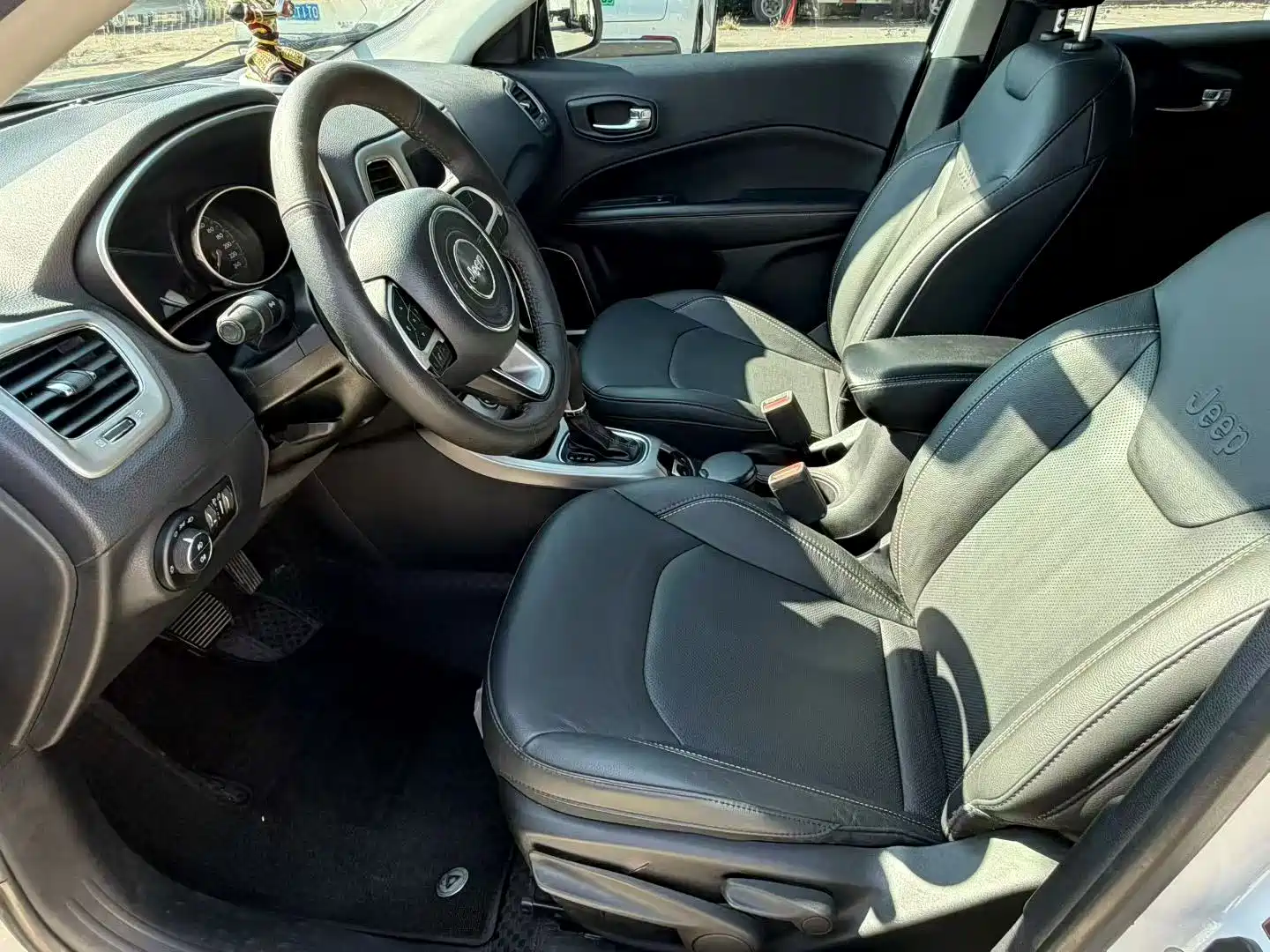 Фото 9 - Jeep Compass