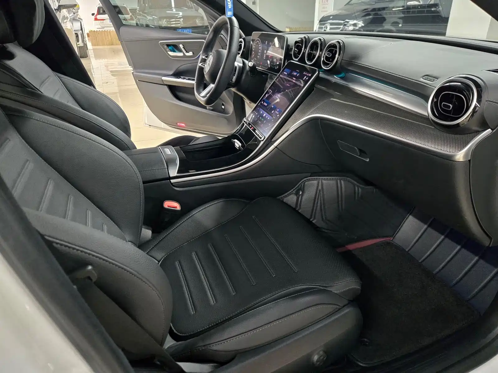 Фото 8 - Mercedes-Benz C-Class