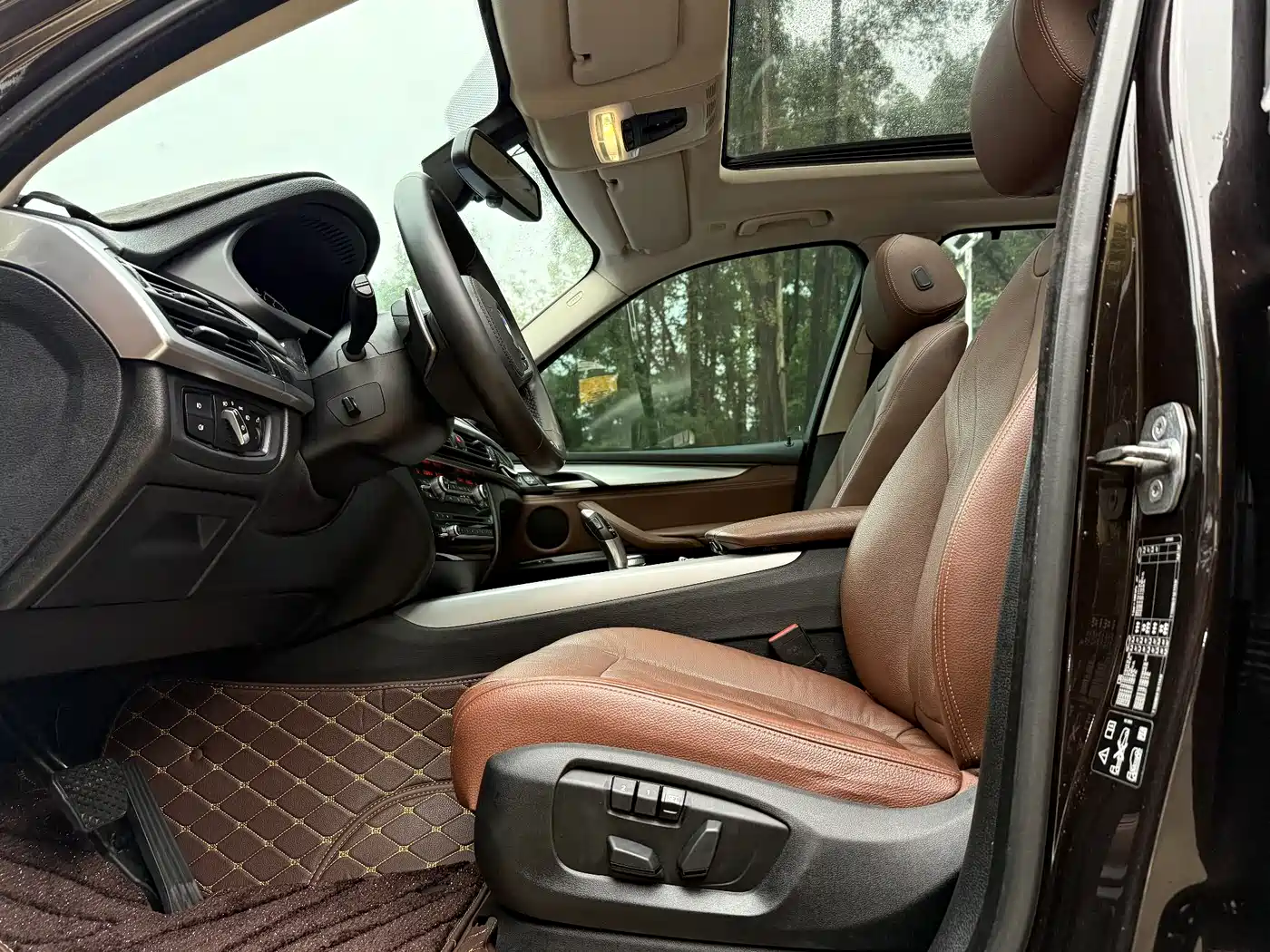 BMW X5 (Import) 2018 xDrive35i Elegant Model фото 10