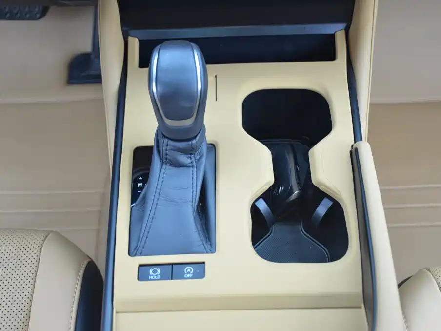Lexus ES 2026 2025 Model 200 Special Edition