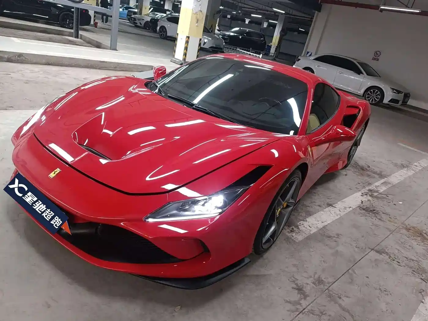 FERRARI F8