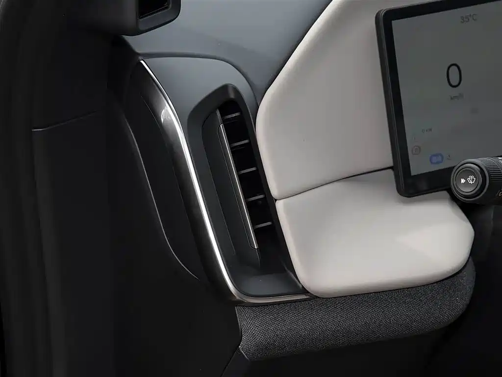 Фото 7 - Volvo XC70 Plug-in Hybrid