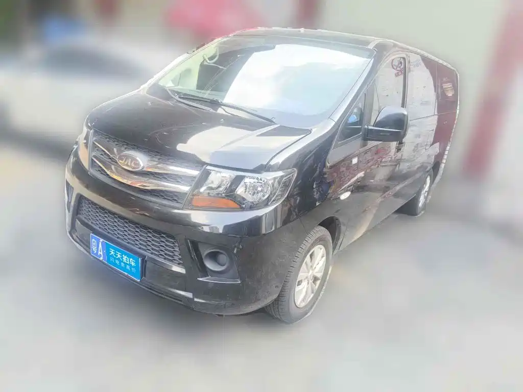 Photo 1 - JAC Refine M3