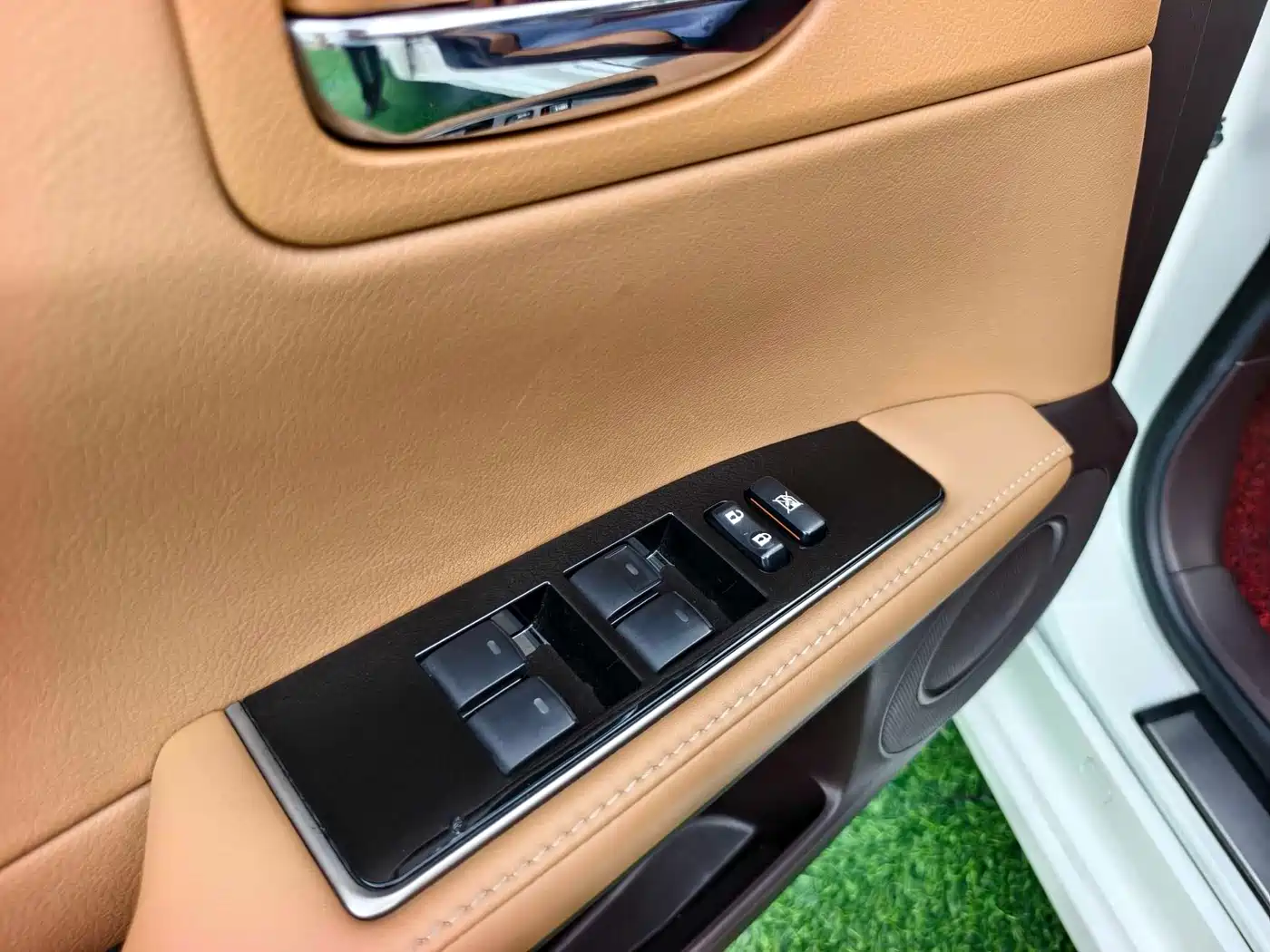 Lexus ES 2015 200 Elite Edition фото 11