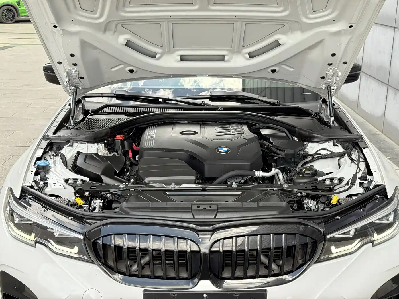 BMW 3 Series 2022 325Li M Sport Shadow Edition фото 45