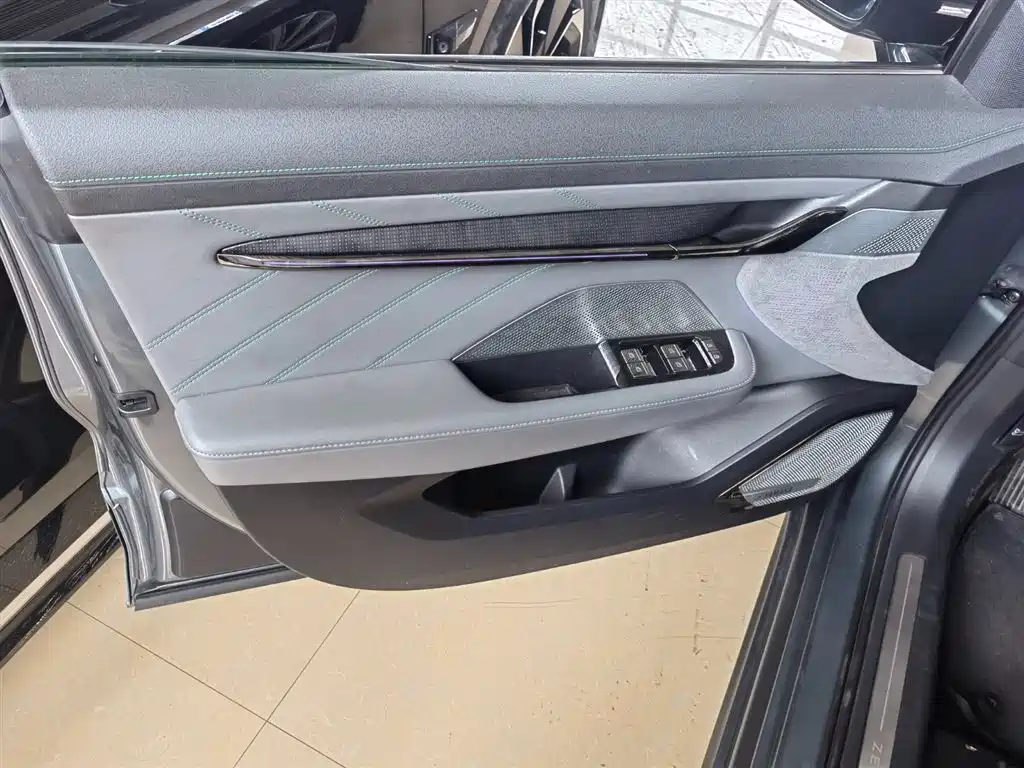 ZEEKR EXTREME KRYPTON 001