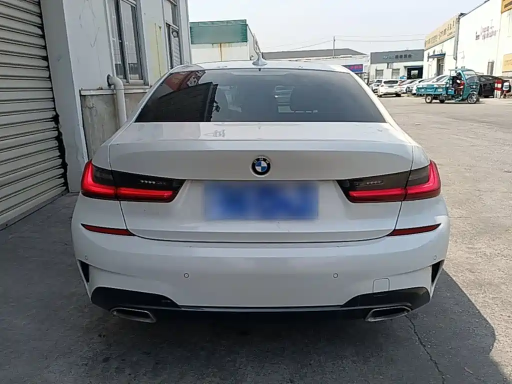 BMW 3-SERIES