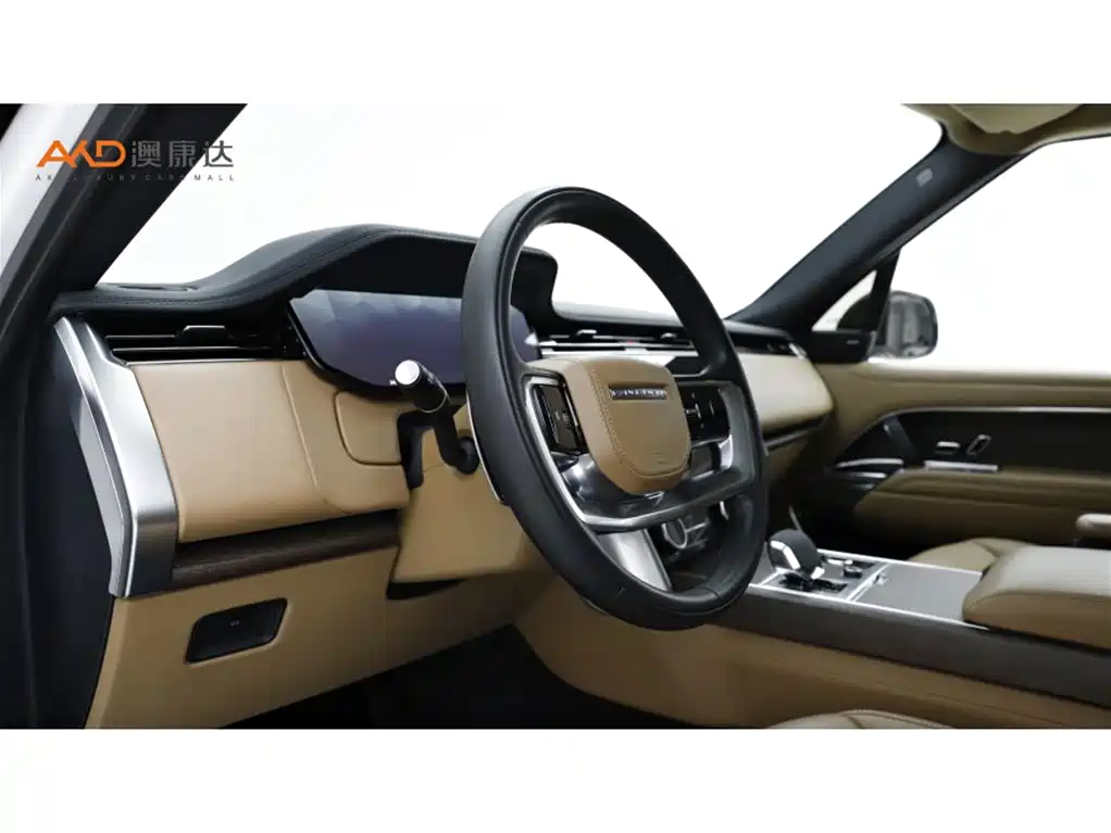 Land Rover Range Rover 2023 3.0 L6 360PS Golden Age Edition фото 6