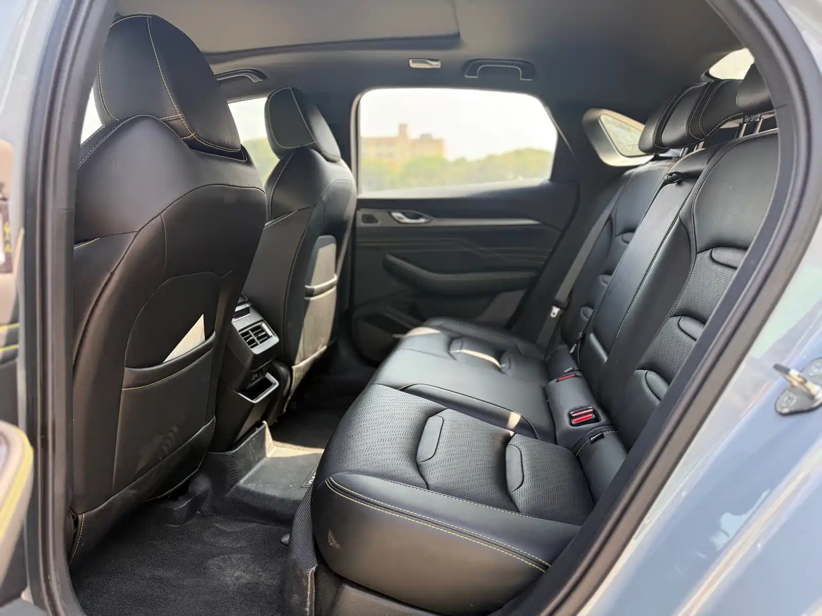 Фото 6 - Geely Preface
