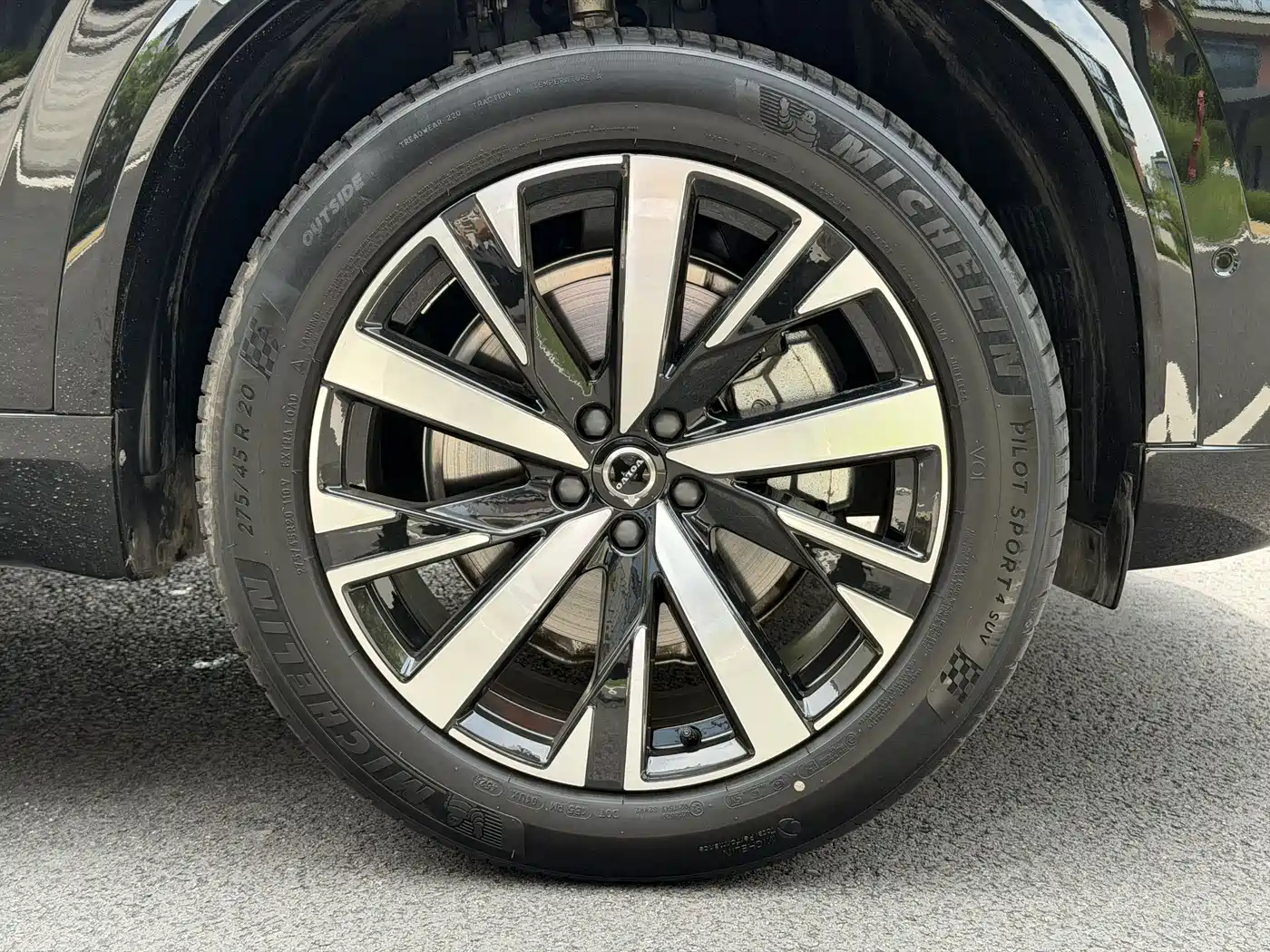 VOLVO XC90