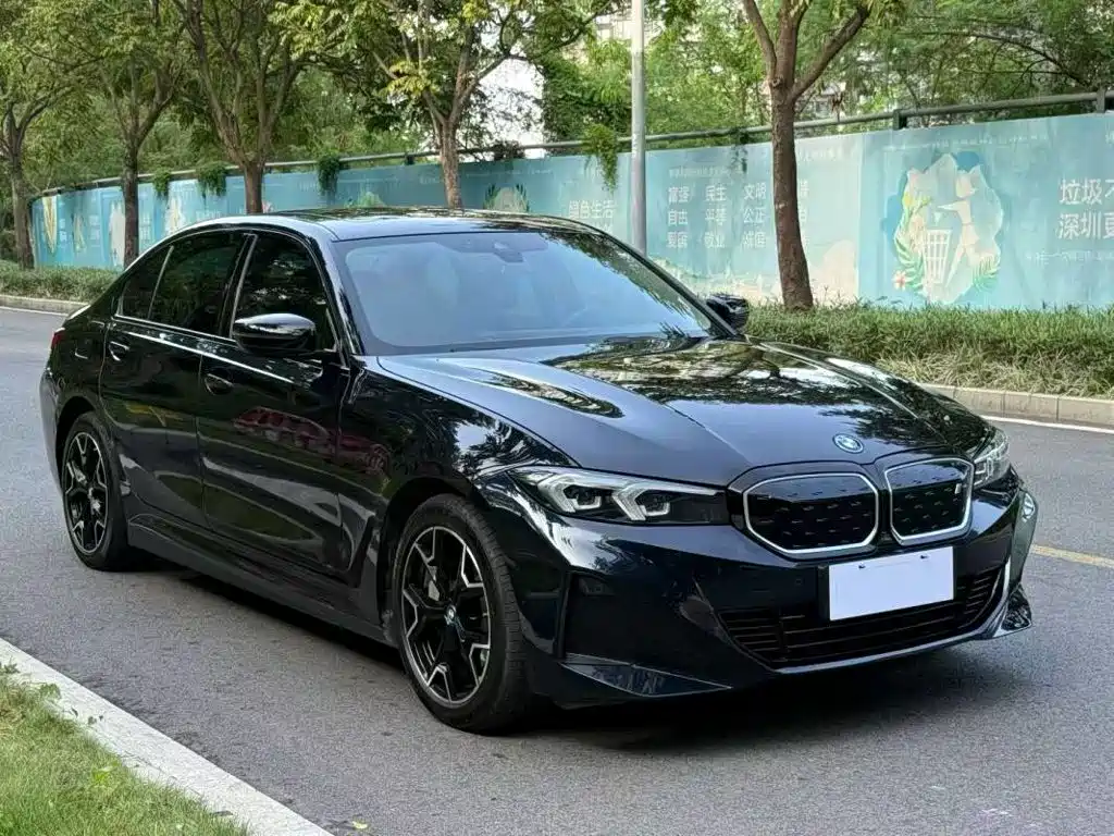 Photo 3 - BMW i3