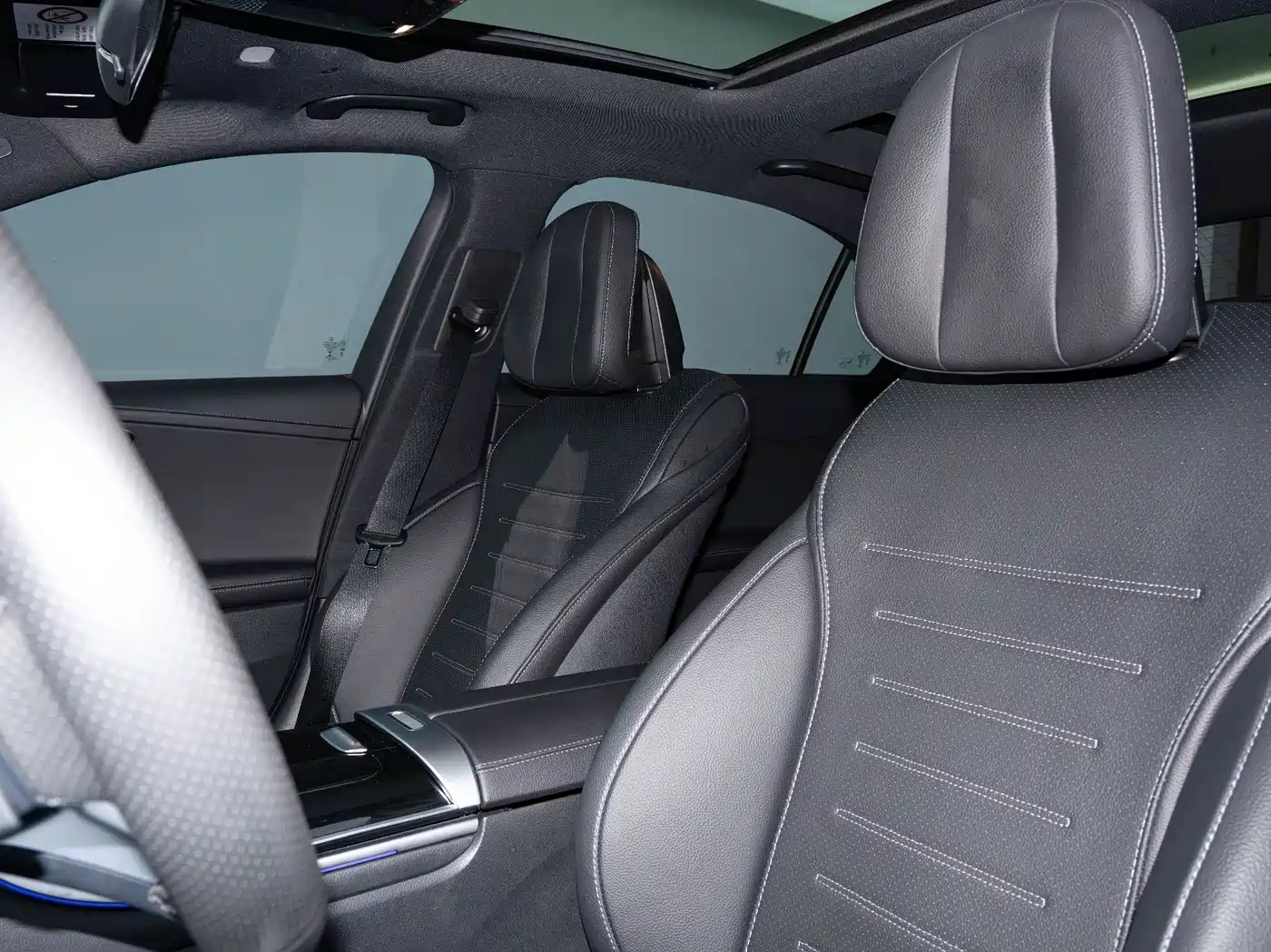 Mercedes-Benz C-Class 2023 C 260 L Sport фото 5