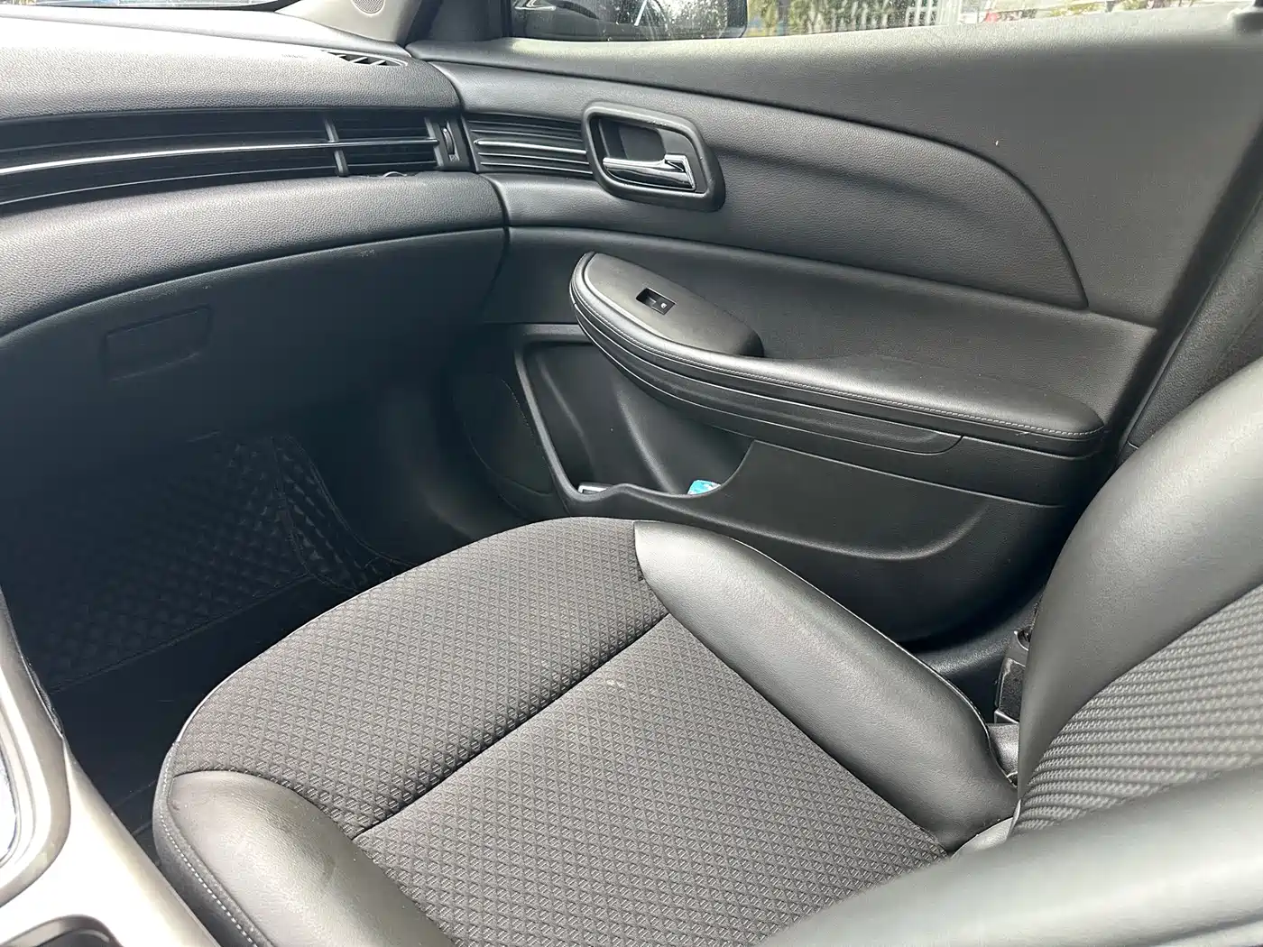Chevrolet Malibu 2013 1.6T Automatic Comfort фото 9