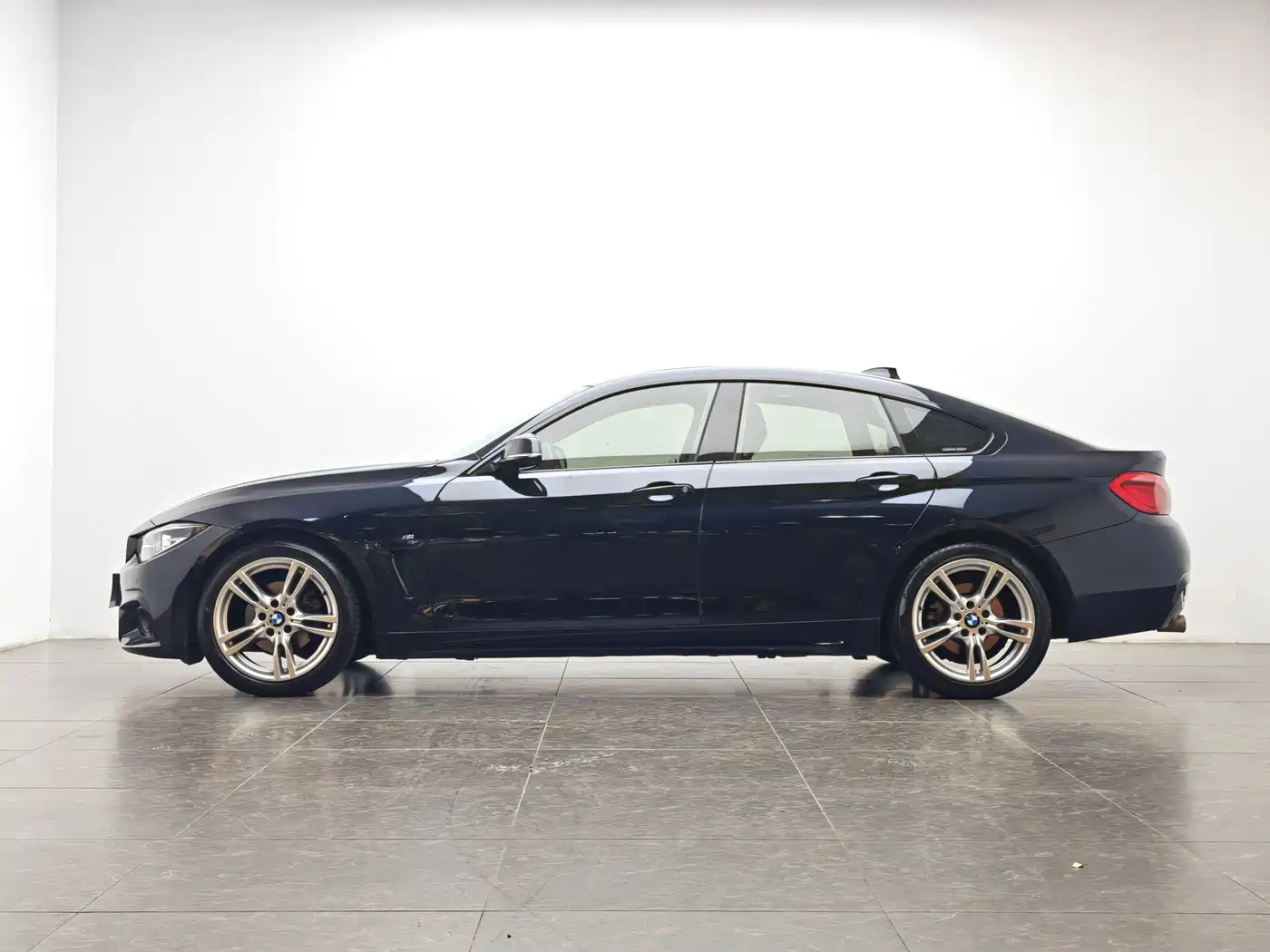 BMW 4 Series 2017 425i Gran Coupe Leading M Sport Package фото 10