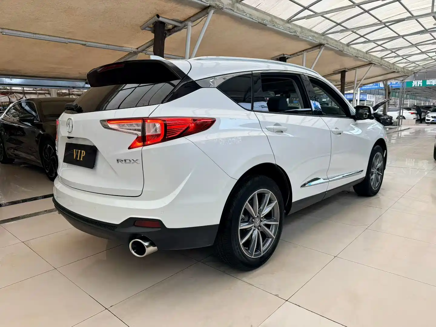 Фото 4 - Acura RDX