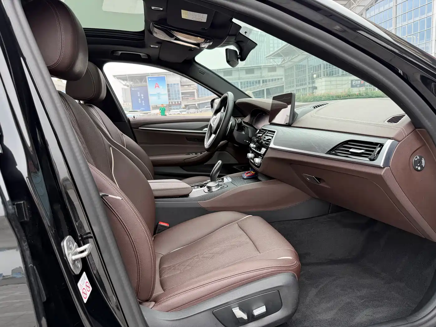 BMW 5 Series 2021 530Li xDrive M Sport Package фото 16