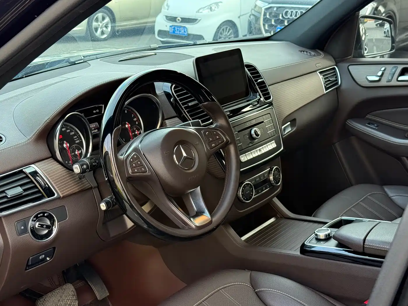 Mercedes-Benz GLE 2018 GLE 320 4MATIC Dynamic Ultimate Edition фото 20