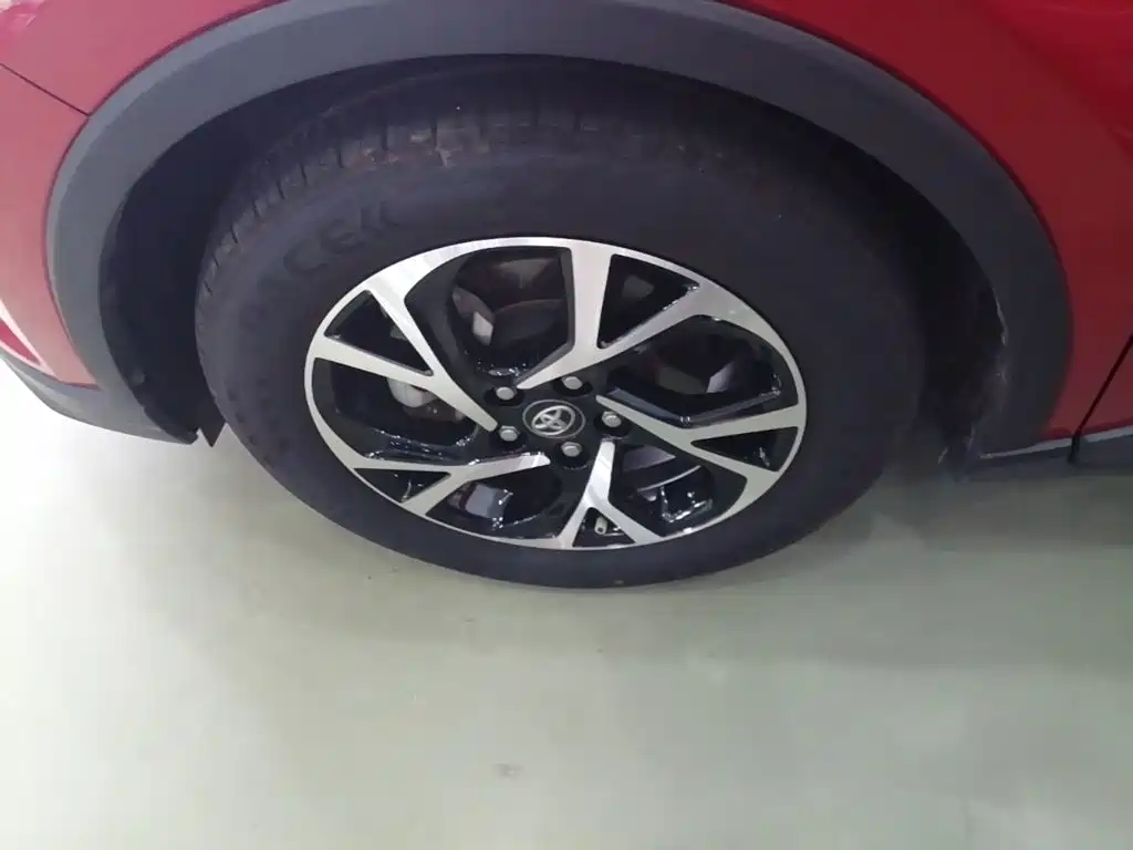 Toyota C-HR 2020 2020 Model 2.0L Leading
