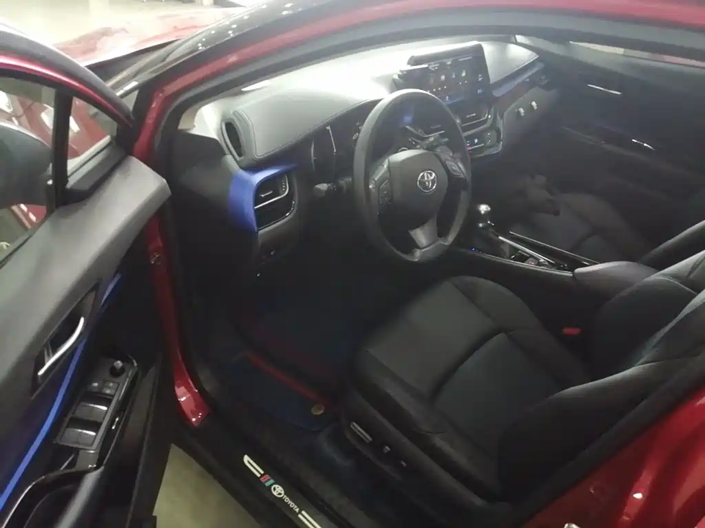 Toyota C-HR 2020 2020 Model 2.0L Leading